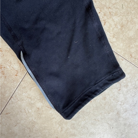 Nike Dri-Fit Biker Capri Athletic Shorts Leggings - Picture 5 of 5